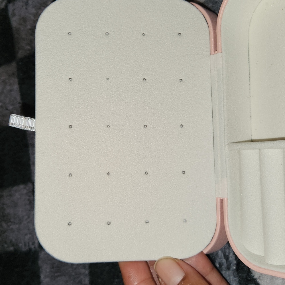 Mini pink travel jewelry case - Picture 4 of 7